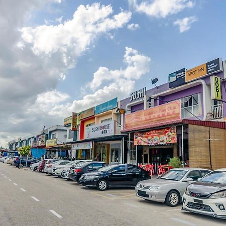 Spot On 89816 Warm Blanket Hotel Johor Bahru Exterior foto