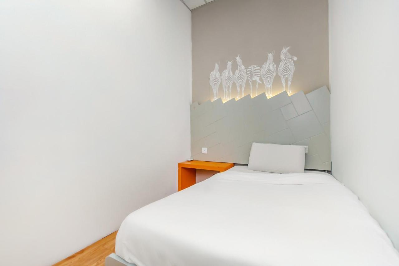 Spot On 89816 Warm Blanket Hotel Johor Bahru Exterior foto