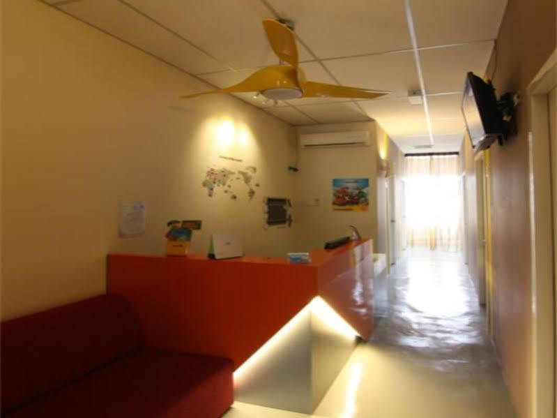 Spot On 89816 Warm Blanket Hotel Johor Bahru Exterior foto