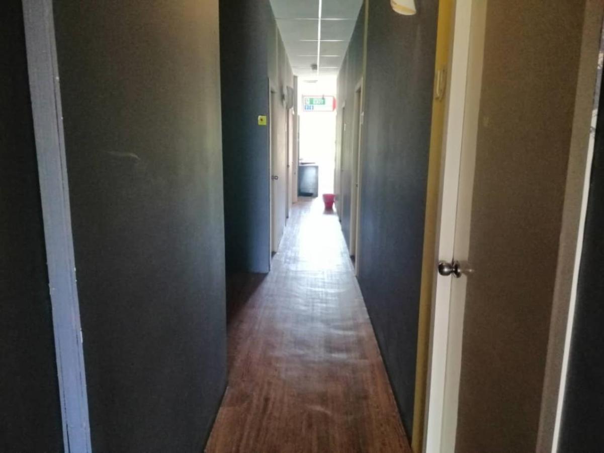 Spot On 89816 Warm Blanket Hotel Johor Bahru Exterior foto