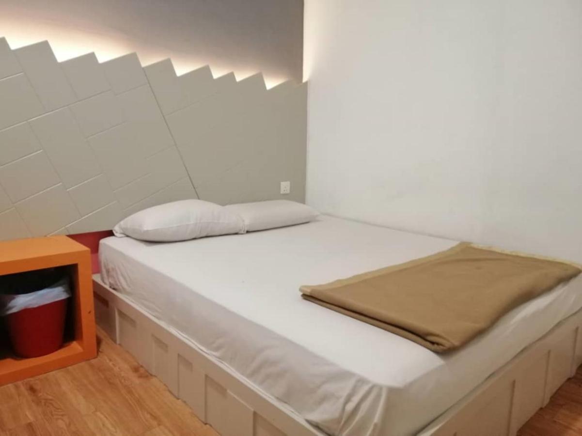 Spot On 89816 Warm Blanket Hotel Johor Bahru Exterior foto